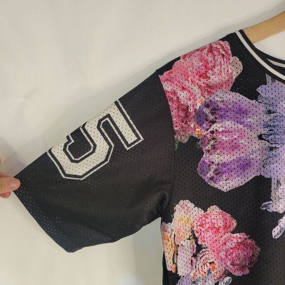 Topshop Crystals And Flowers Graphic Perforated Tee - Picture 10 of 13